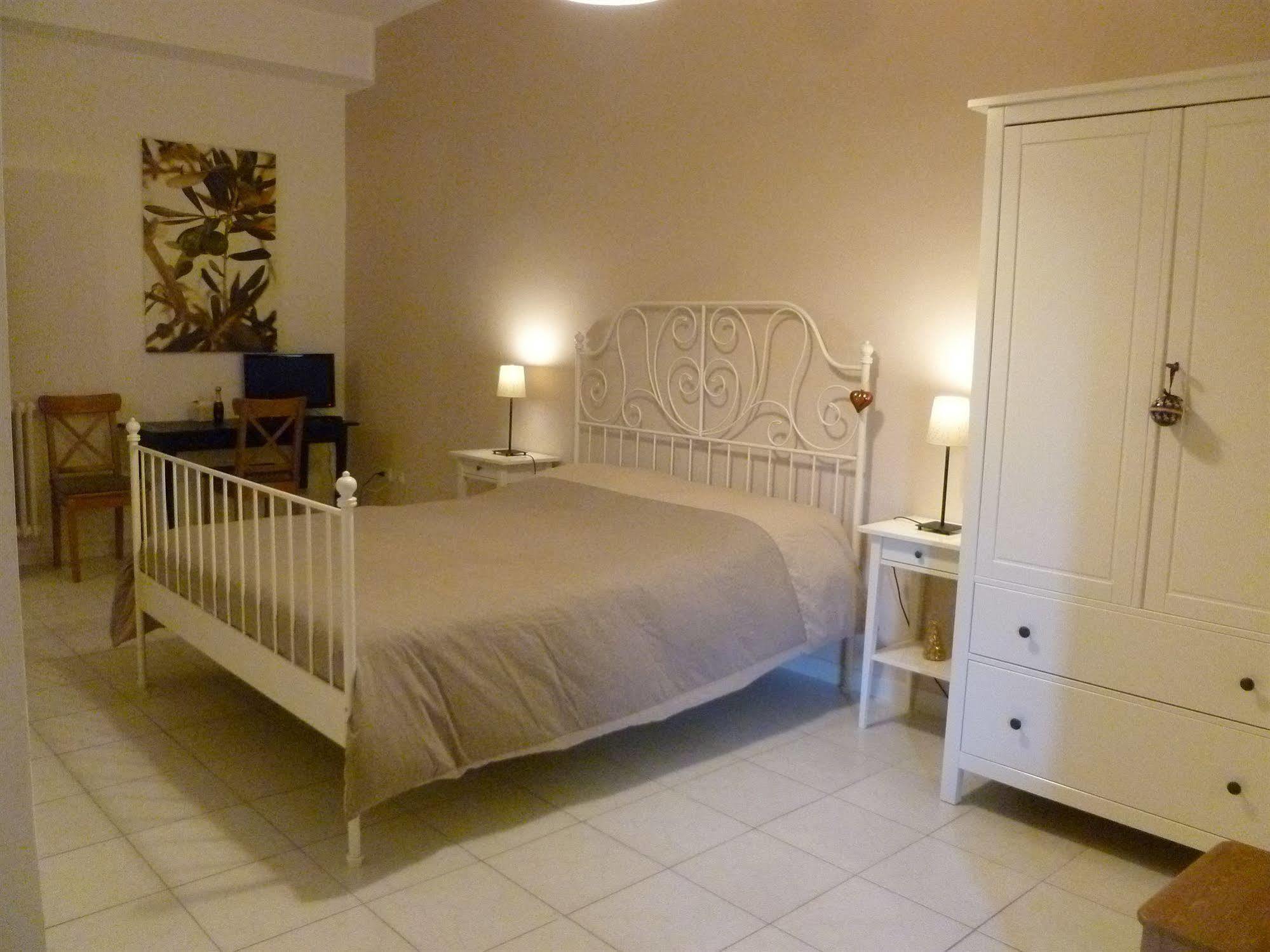 B&B Le Comari Salentine Lecce Exterior photo