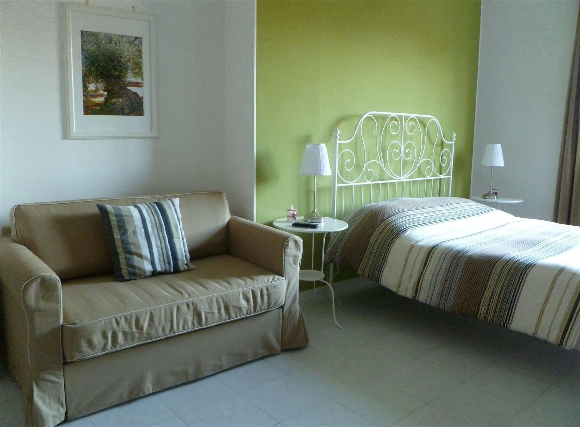B&B Le Comari Salentine Lecce Exterior photo